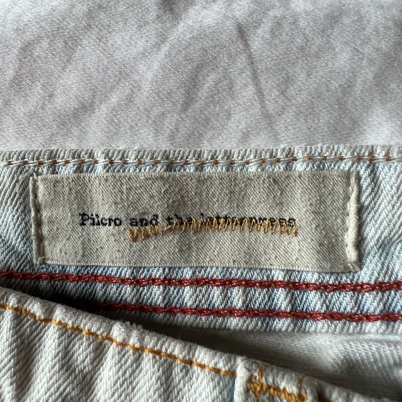 Anthropologie - Lightwash Denim Jeans - Low Rise Distressed Cropped Slim Fit - Picture 15 of 15